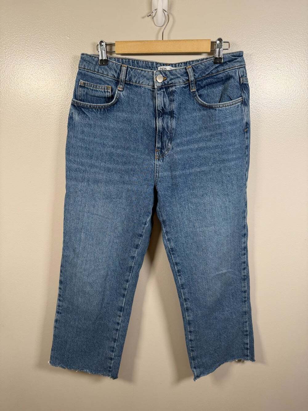 Zara Straight Leg Jeans Size 10 Frayed Hem High Rise Blue Denim Ankle Length